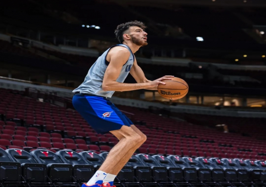 Breaking Out: Chet Holmgren's Stellar Start Raises the Stakes — Is He Truly Behind Wembanyama?-0