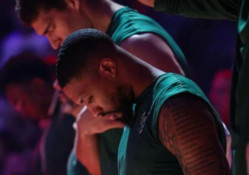 Bucks Announce: Goodbye, Lillard! Head Injury Forces Temporary NBA Exit-0