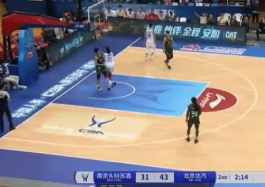 Goodbye, Guangdong! A Stunning Debut: 36 Shots for 50 Points! Viral Star Shines in CBA-0