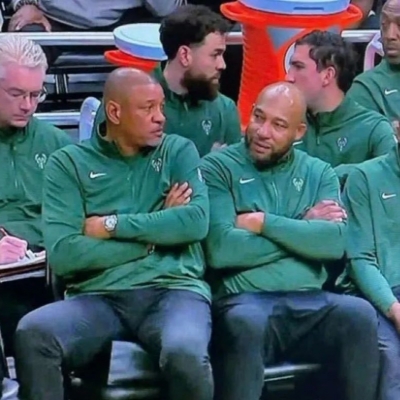 It's Chaos, Real Chaos! Bucks Notify 29 Teams! Officially Start Trade Talks...