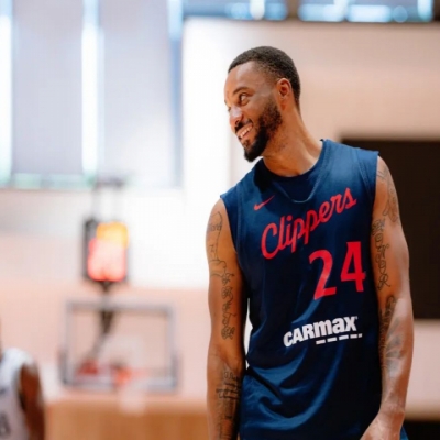 Seven Straight 20+ Point Games! Can 31-Year-Old Powell Win Most Improved Player?