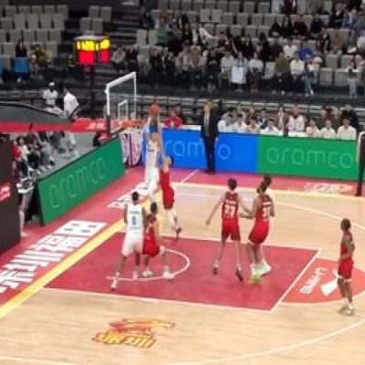 Thank You, Zhou Qi! 12 Shots to 20 Points! Finally Becoming the Starting Core…