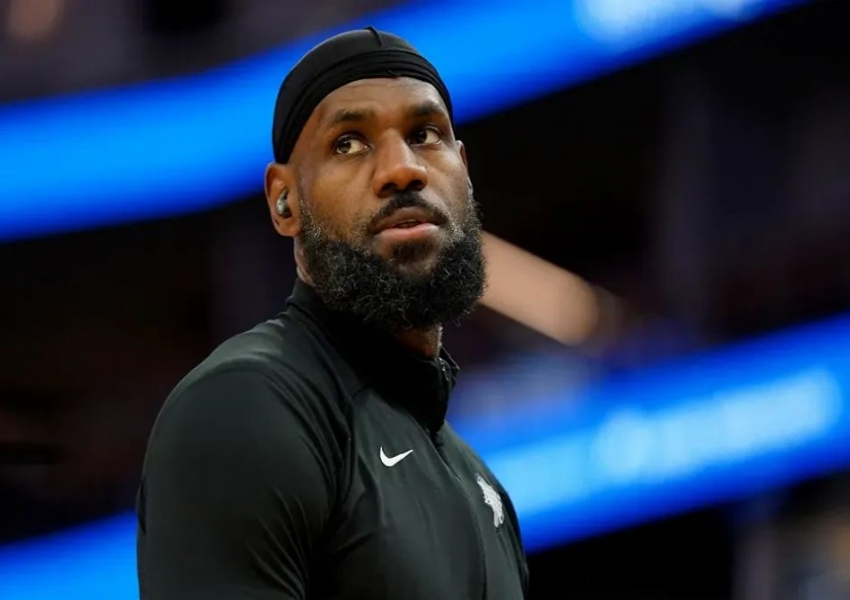 Who’s the Lakers' Alpha Now: LeBron James or Anthony Davis?-1