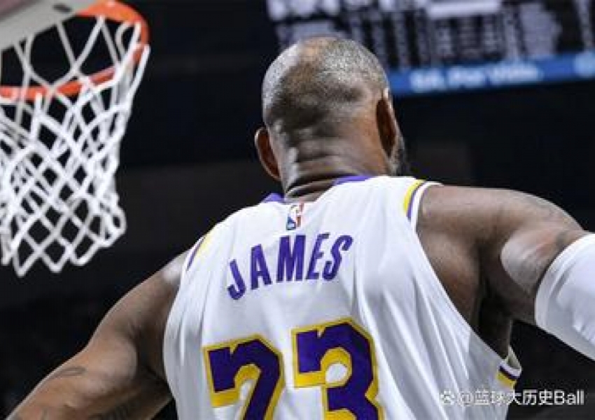 A Career-Worst Stretch? What’s Happening to LeBron James?-0