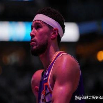 Decline of a Superstar: What Happened to Devin Booker?