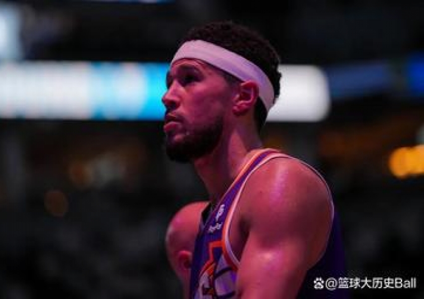 Decline of a Superstar: What Happened to Devin Booker?-0