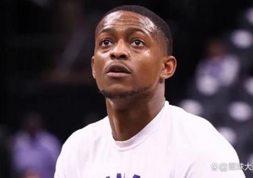 Declining $165M Over Three Years: Is 26-Year-Old De'Aaron Fox Worth $345M Over Five?-0