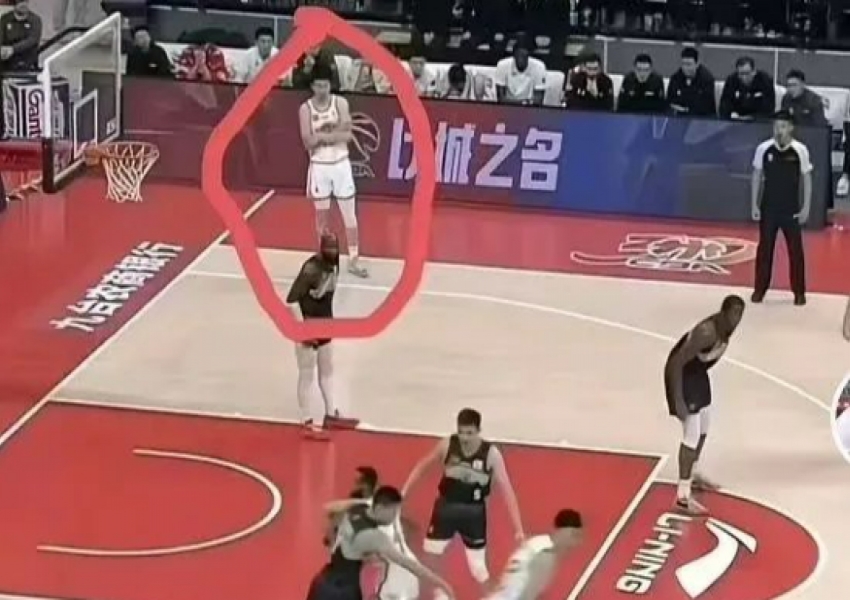 DNP! Zhang Zhenlin Benched by Liaoning—Controversial Arm-Holding Gesture Sparks Outrage-0