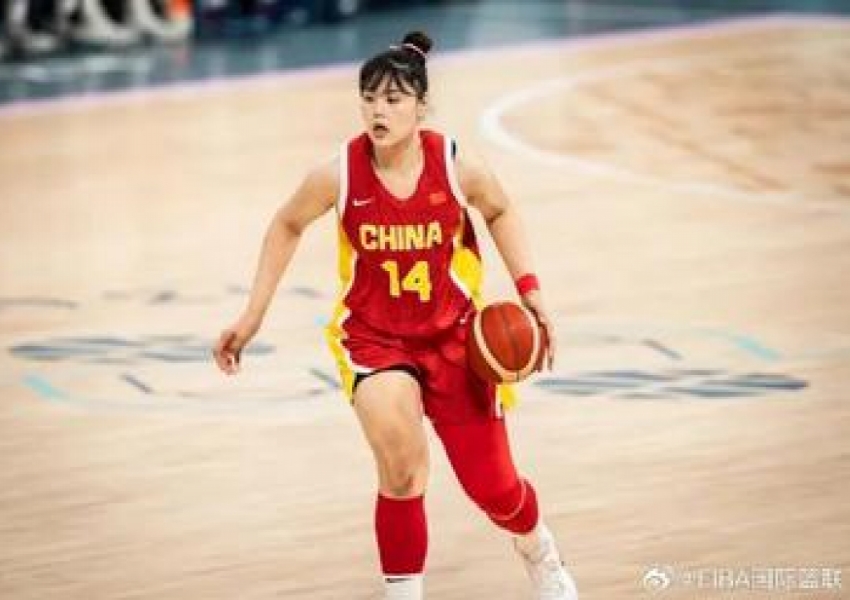 Blockbuster Trade Shakes the WNBA: Li Yueru Bids Farewell and Embarks on Her Next Journey-0
