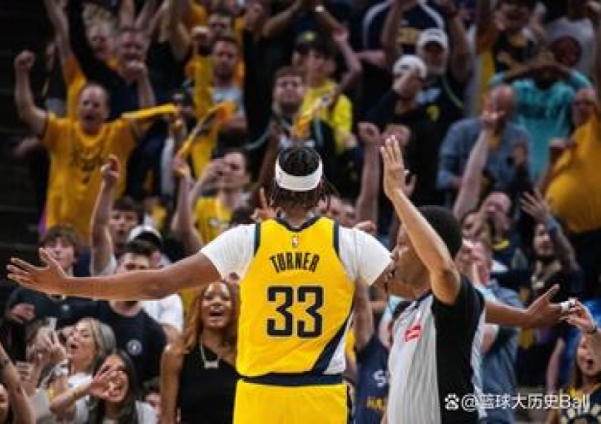 Elite Stretch Big! Could Anthony Davis and Myles Turner Be the Perfect Frontcourt Duo?-2