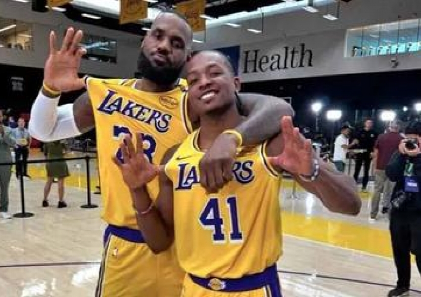Signed and Delivered! Lakers Welcome Their New 7’0” Center-1